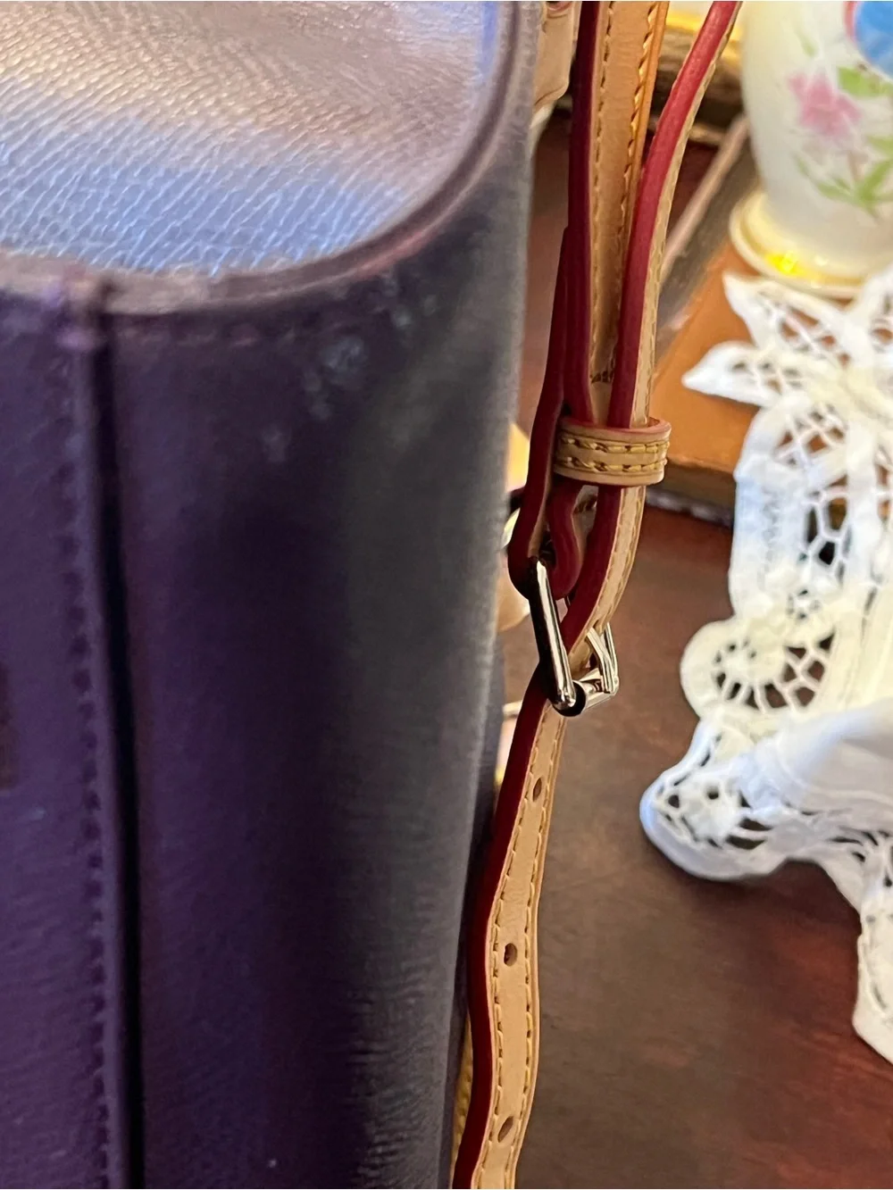 Dooney & Bourke structured dooney